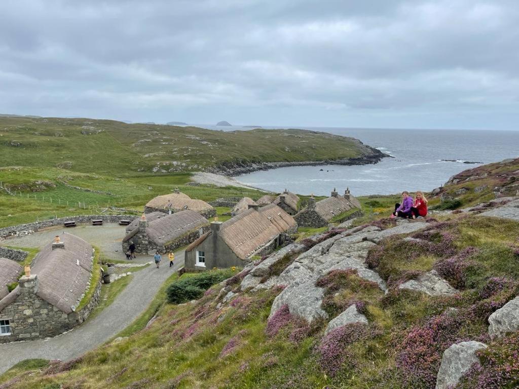 Tigh-Na-Greine Lägenhet Carloway  Exteriör bild